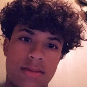 Meet your Posher, Carlos